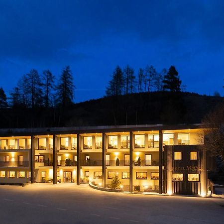 Hotel Maibad Випитено Екстериор снимка