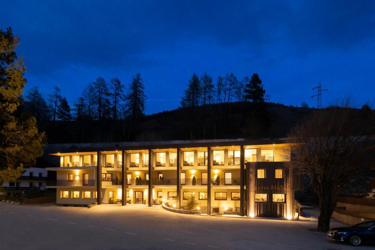 Hotel Maibad Випитено Екстериор снимка
