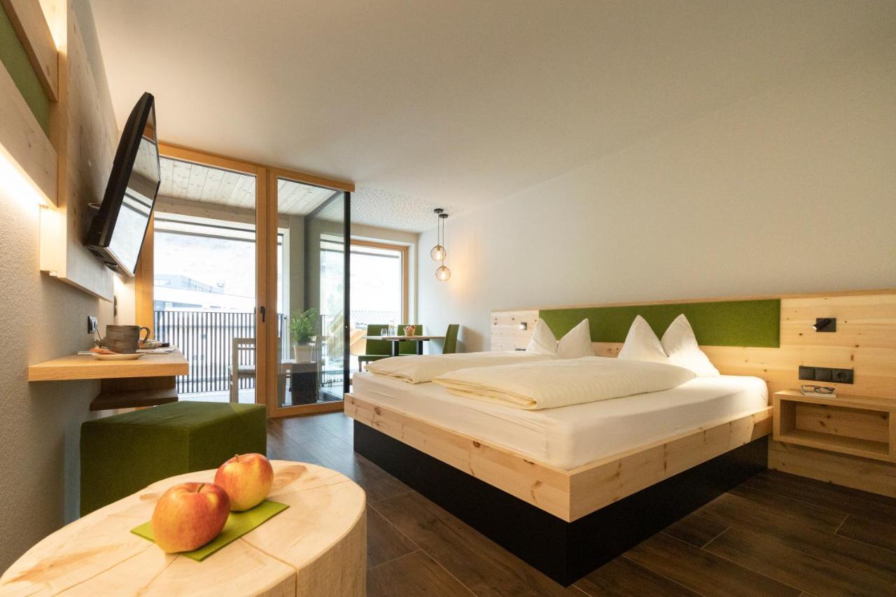 Hotel Maibad Випитено Екстериор снимка