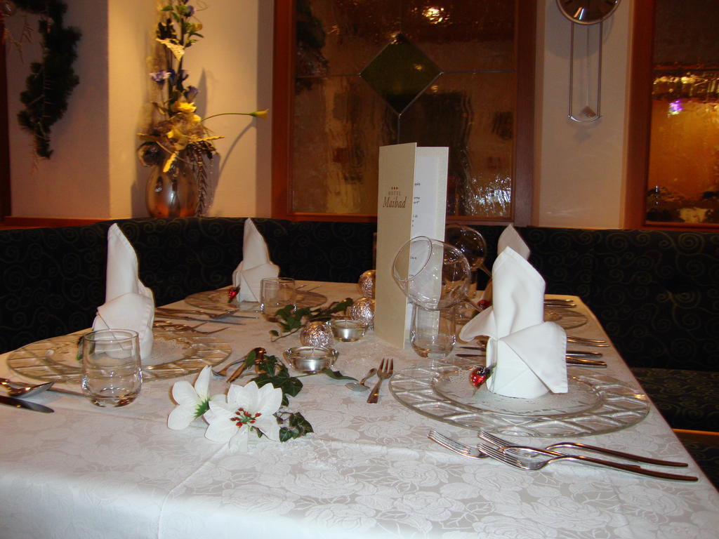 Hotel Maibad Випитено Екстериор снимка